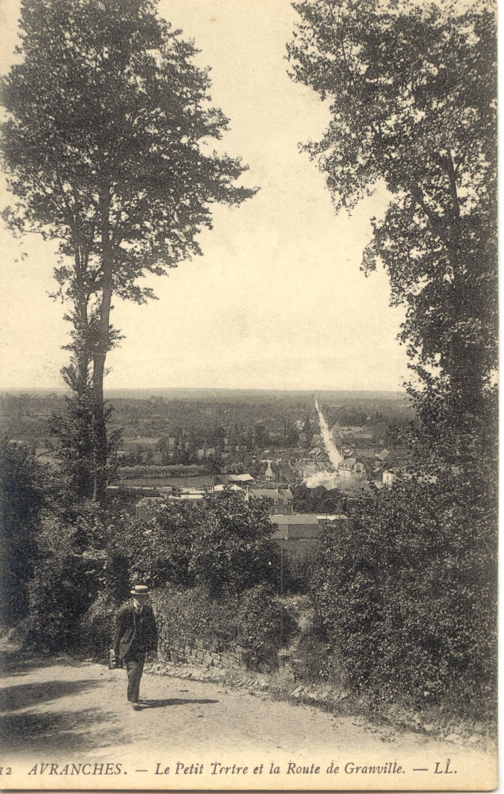 AVRANCHES LE PETIT TERTRE ET LA ROUTE DE GRANVILLE