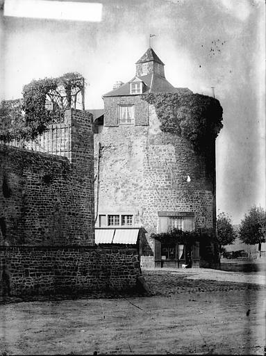 AVRANCHES LE CHATEAU TOUR